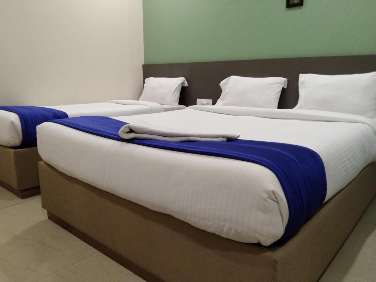 Hotel Ocean Suites Bombay Esterno foto