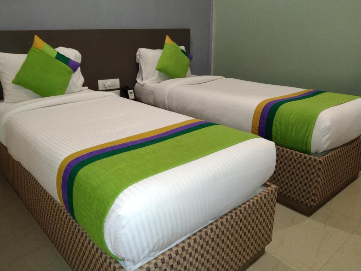 Hotel Ocean Suites Bombay Esterno foto