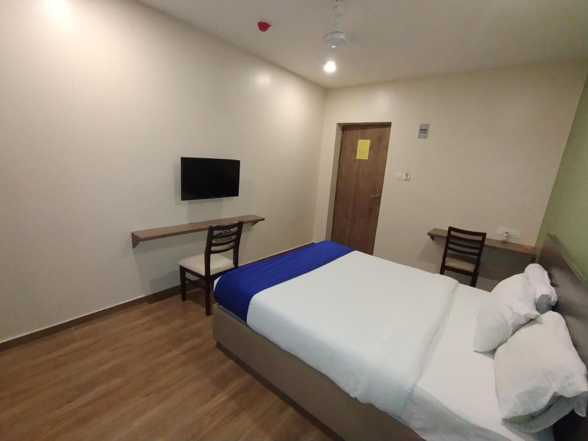 Hotel Ocean Suites Bombay Esterno foto
