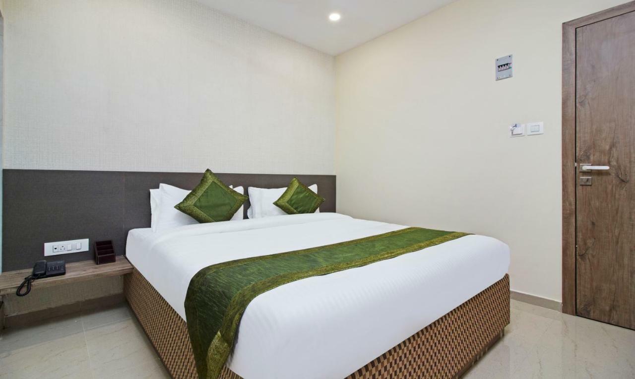 Hotel Ocean Suites Bombay Esterno foto
