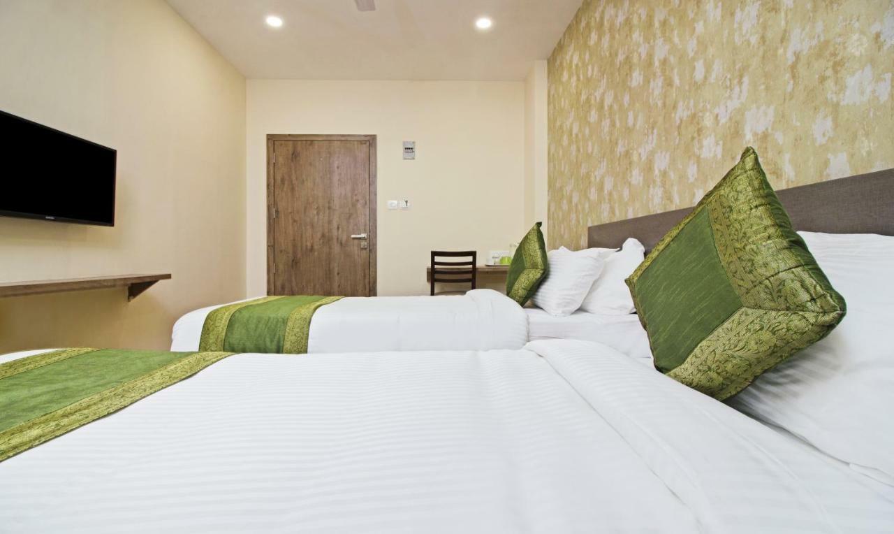 Hotel Ocean Suites Bombay Esterno foto