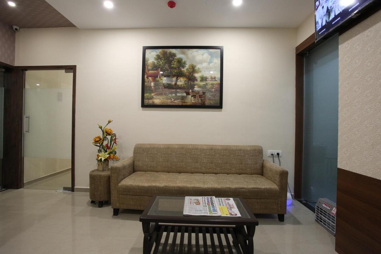 Hotel Ocean Suites Bombay Esterno foto