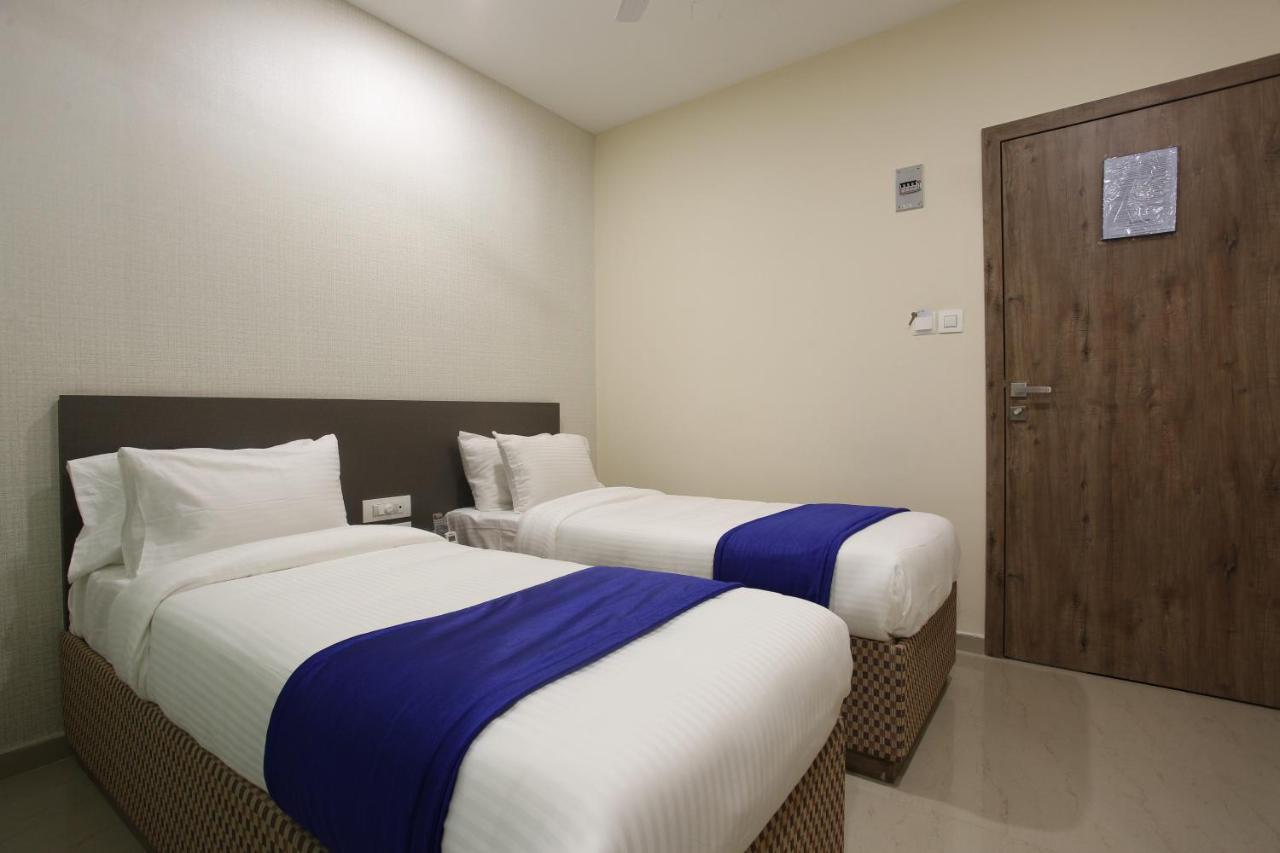 Hotel Ocean Suites Bombay Esterno foto