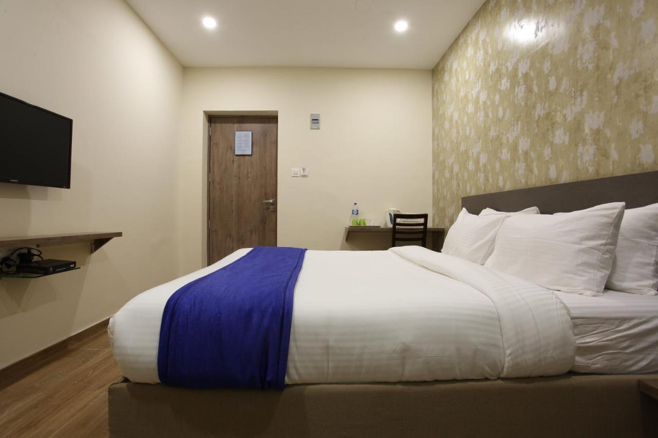 Hotel Ocean Suites Bombay Esterno foto