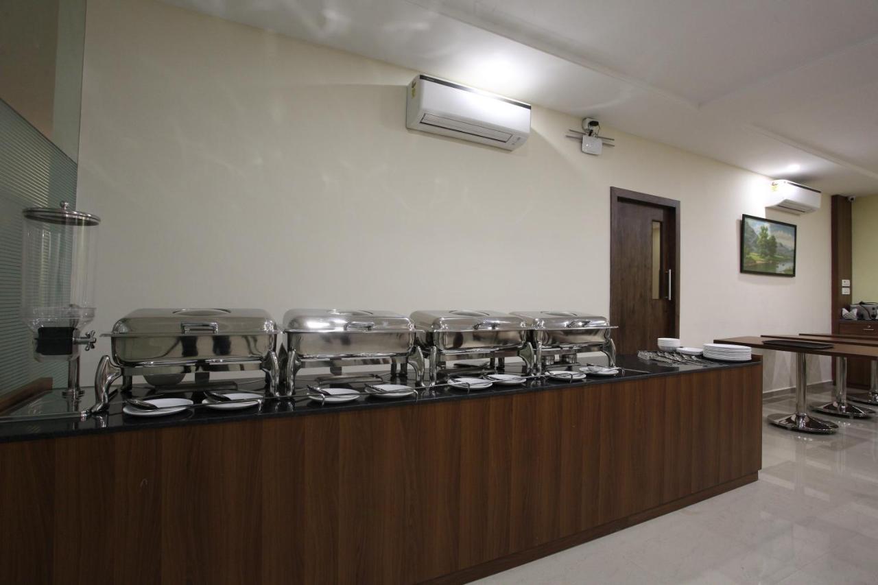 Hotel Ocean Suites Bombay Esterno foto