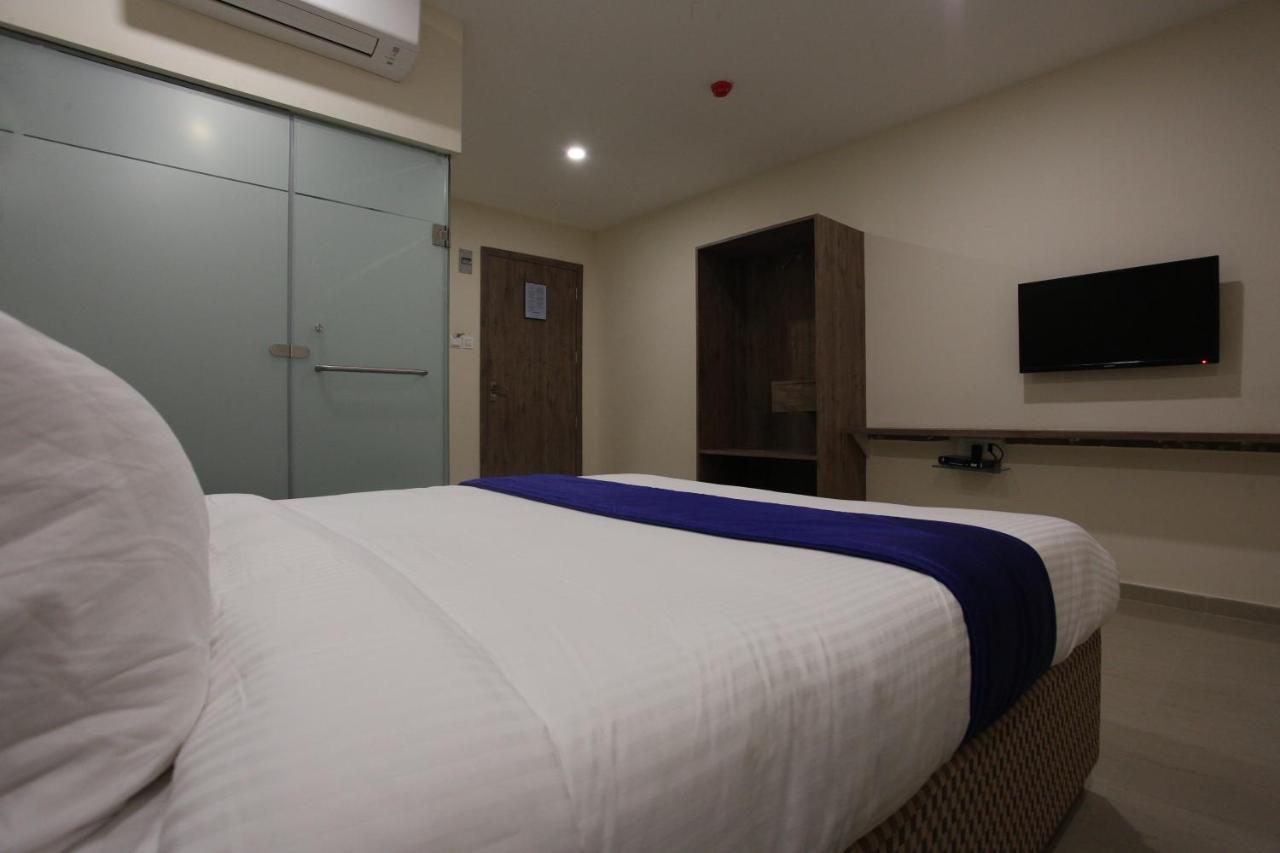 Hotel Ocean Suites Bombay Esterno foto